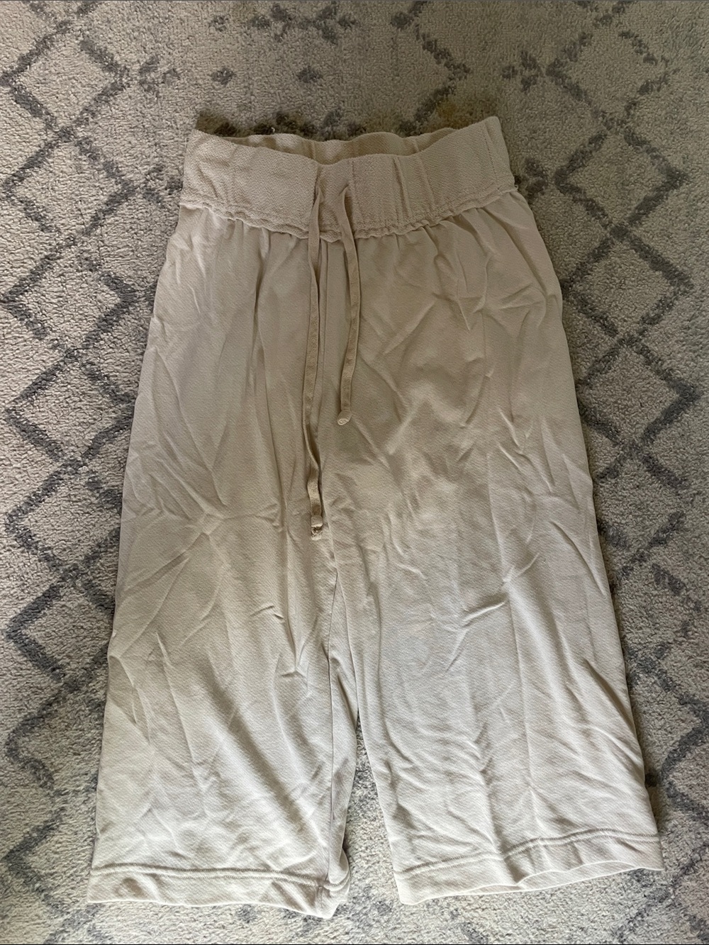 beachy cream color pants size L